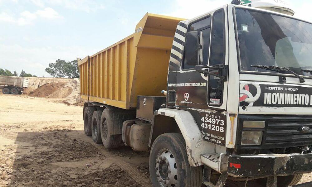 Transporte de maquinaria en carretón